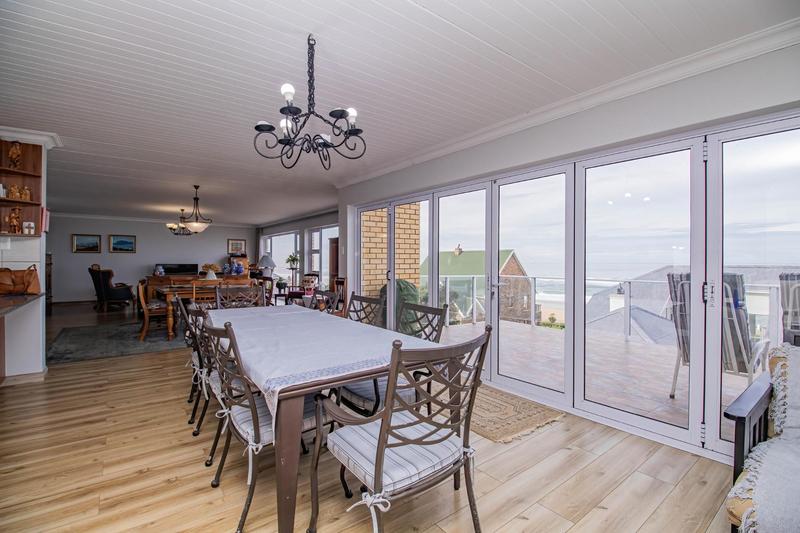 9 Bedroom Property for Sale in Outeniqua Strand Western Cape